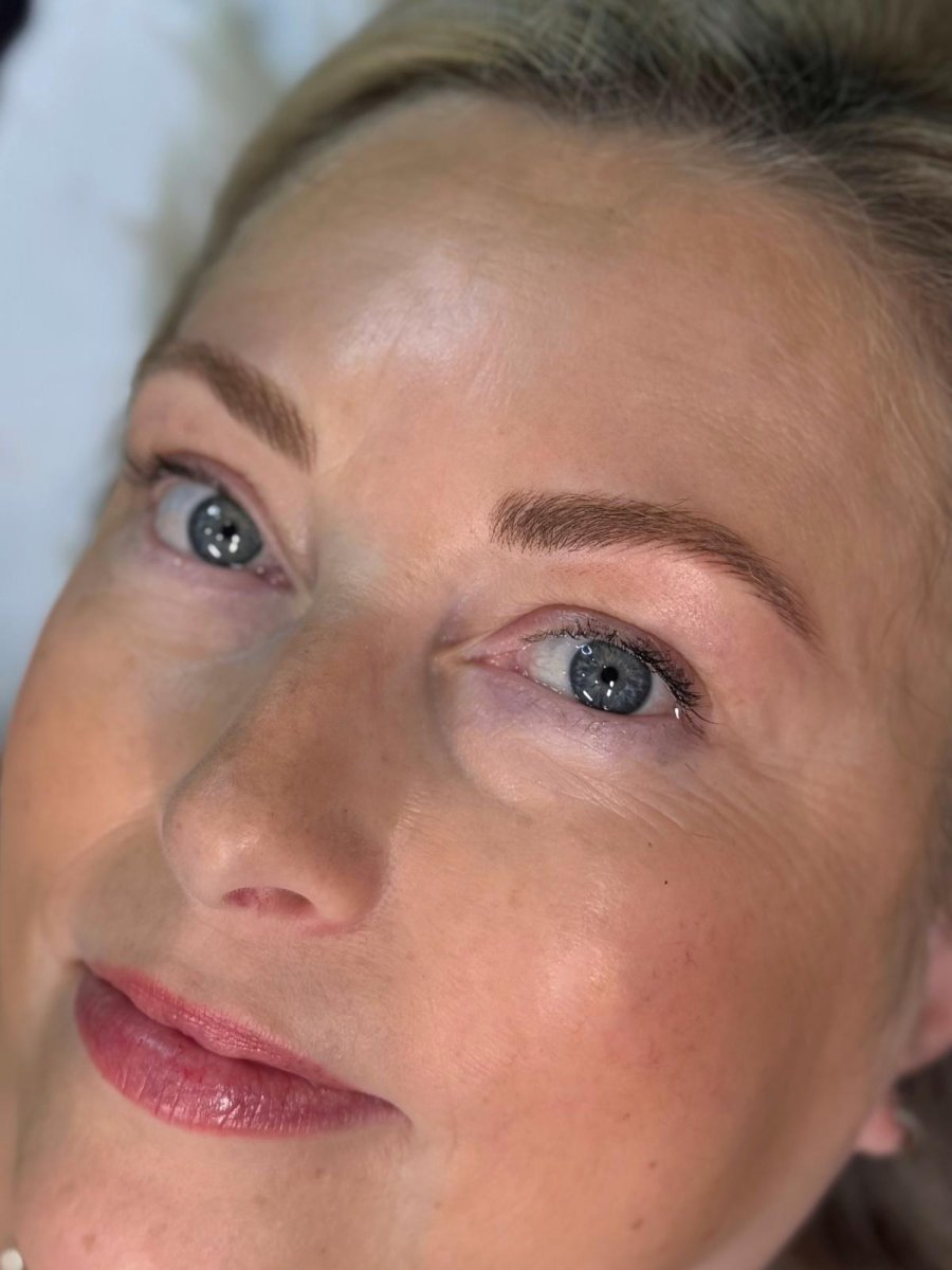 Microblading treatment