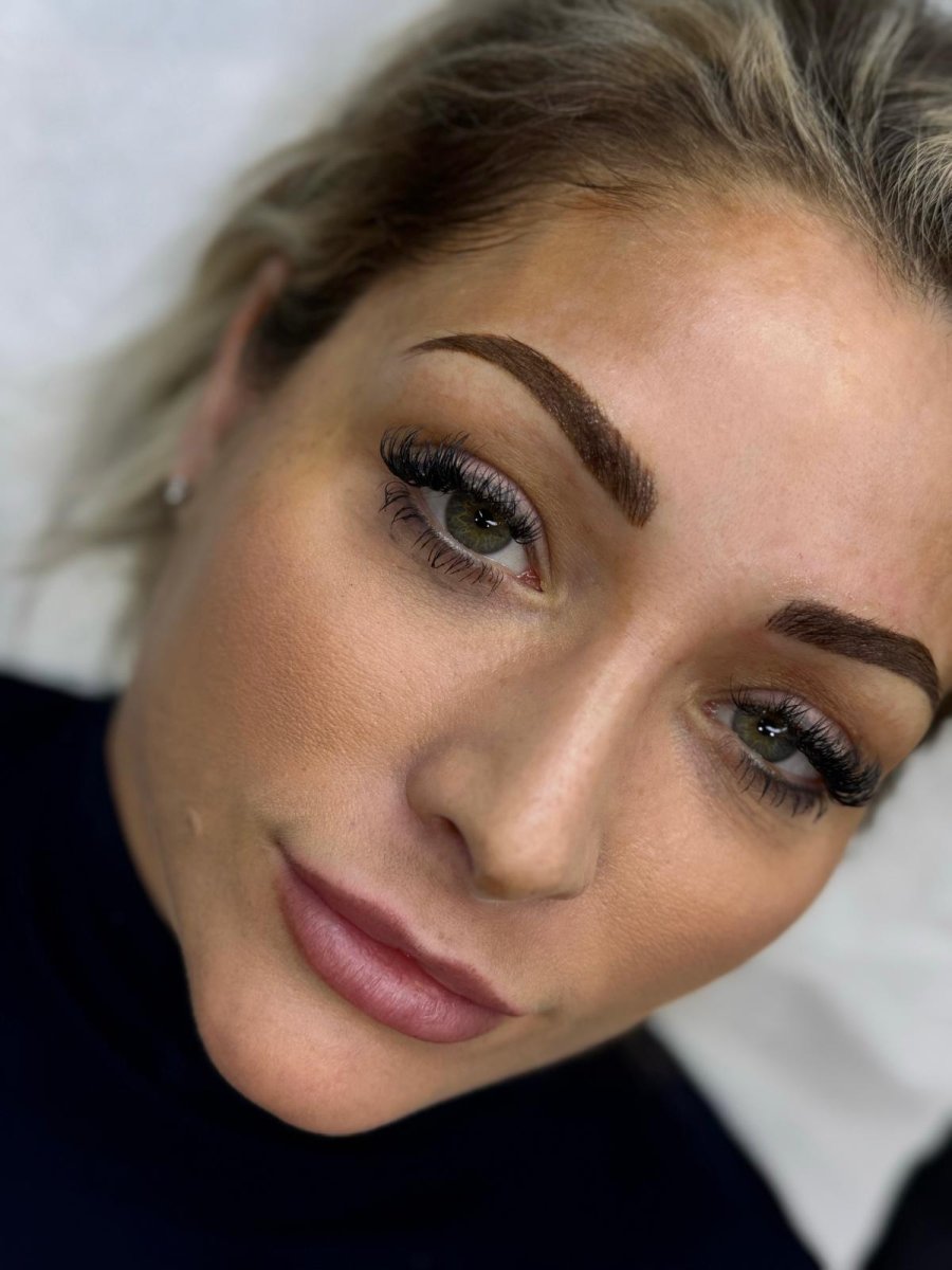 Defined brows result